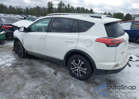 2017 Toyota Rav4 Le z USA, uszkodzony, nr VIN 2T3BFREV3HW624060